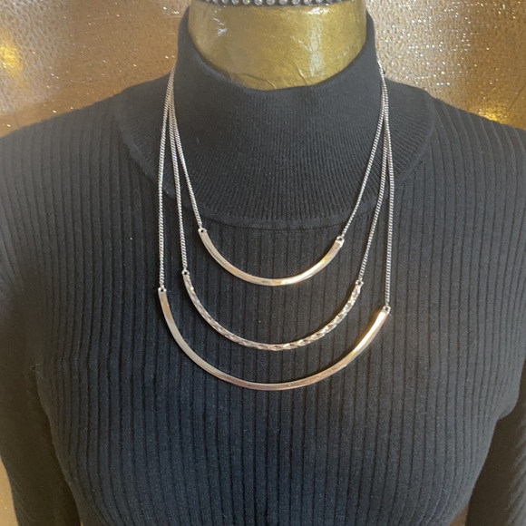 NWT BCBGeneration Triple Layer Silver Bar Necklace - Picture 2 of 5